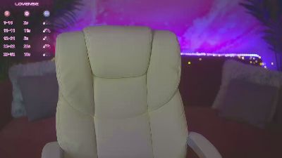 OliviaMore live cam on Cam4