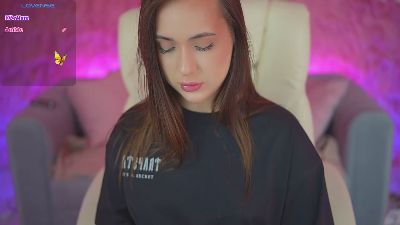 OliviaMore live cam on Cam4