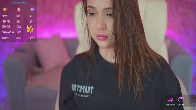 OliviaMore live cam on Cam4