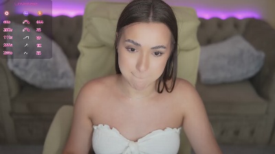 OliviaMore live cam on Cam4