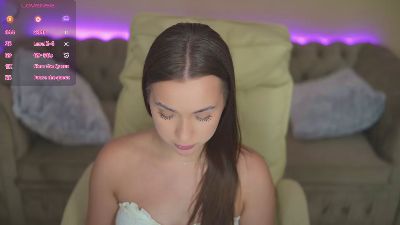 OliviaMore live cam on Cam4