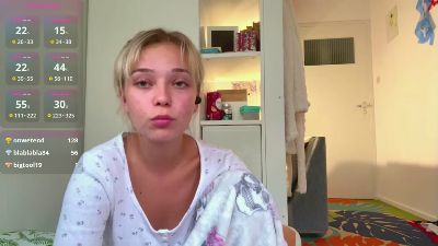 OliviaRenly live cam on Cam4