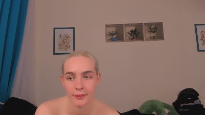 OliviaYellow live cam on Cam4