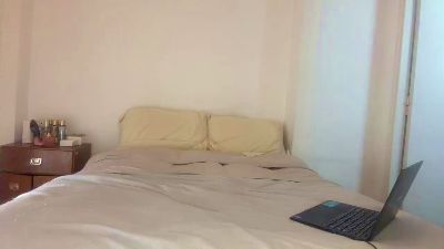 Oliviaonlyx1 live cam on Cam4