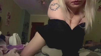 OllieDilsaver live cam on Cam4