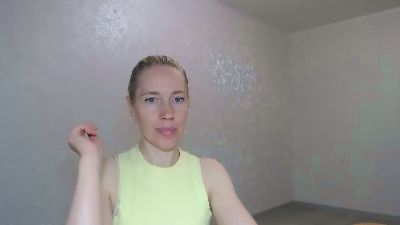 Oly_nice live cam on Cam4