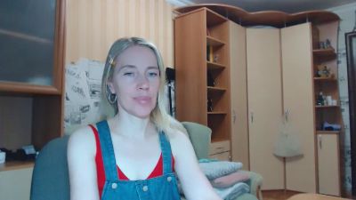 Oly_nice live cam on Cam4