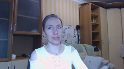 Oly_nice live cam on Cam4