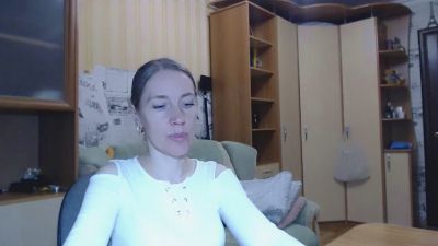 Oly_nice live cam on Cam4