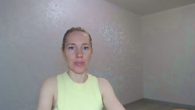 Oly_nice live cam on Cam4