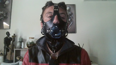 Ombresoumise live cam on Cam4