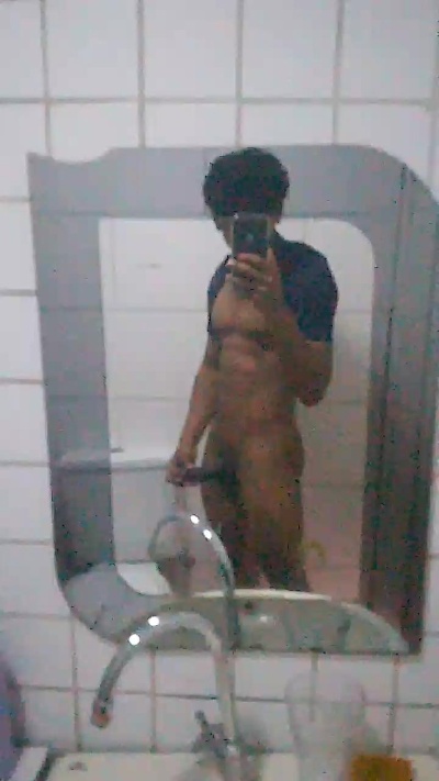 OmotaroTarado live cam on Cam4