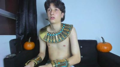 Onion_knight420 live cam on Cam4