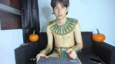 Onion_knight420 live cam on Cam4