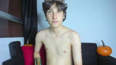 Onion_knight420 live cam on Cam4