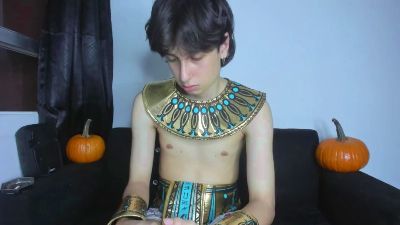 Onion_knight420 live cam on Cam4