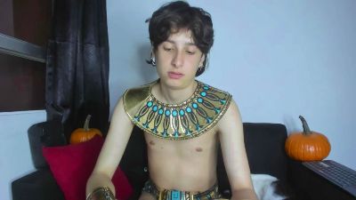 Onion_knight420 live cam on Cam4