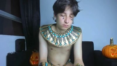 Onion_knight420 live cam on Cam4