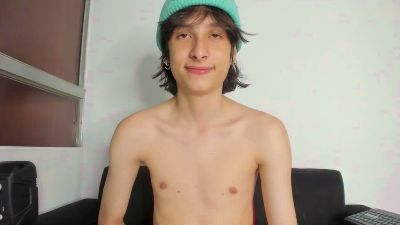 Onion_knight420 live cam on Cam4