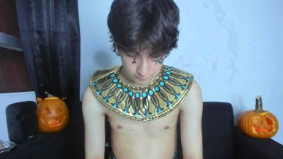 Onion_knight420 live cam on Cam4