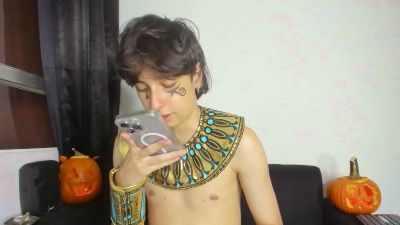 Onion_knight420 live cam on Cam4