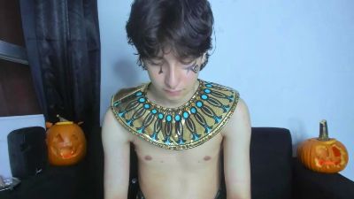 Onion_knight420 live cam on Cam4