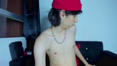 Onion_knight420 live cam on Cam4