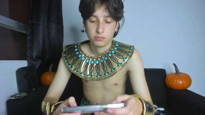 Onion_knight420 live cam on Cam4