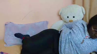 OnjaTiana live cam on Cam4