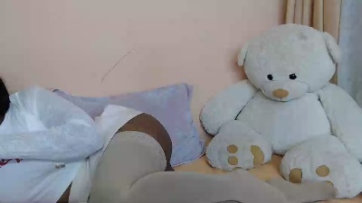 OnjaTiana live cam on Cam4