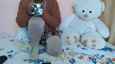 OnjaTiana live cam on Cam4