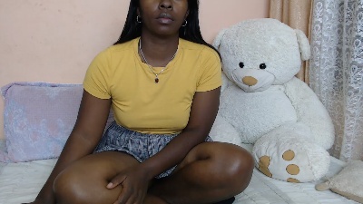 OnjaTiana live cam on Cam4