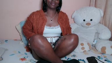 OnjaTiana live cam on Cam4
