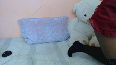 OnjaTiana live cam on Cam4