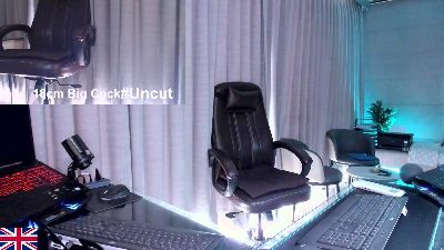 OnlineBossUK live cam on Cam4