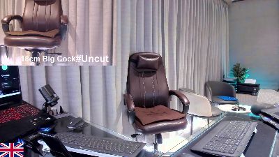 OnlineBossUK live cam on Cam4