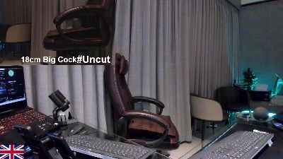 OnlineBossUK live cam on Cam4