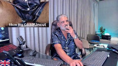 OnlineBossUK live cam on Cam4