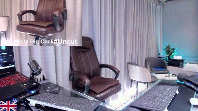 OnlineBossUK live cam on Cam4