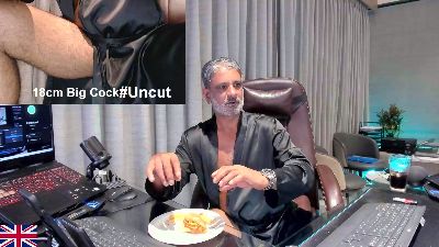 OnlineBossUK live cam on Cam4