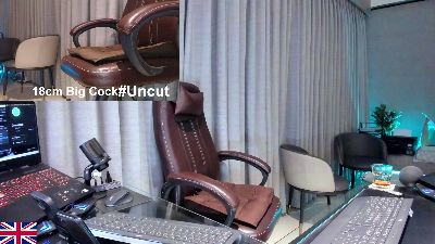 OnlineBossUK live cam on Cam4