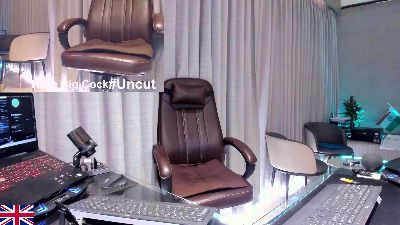 OnlineBossUK live cam on Cam4