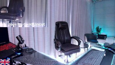 OnlineBossUK live cam on Cam4