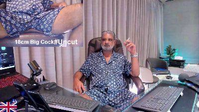 OnlineBossUK live cam on Cam4