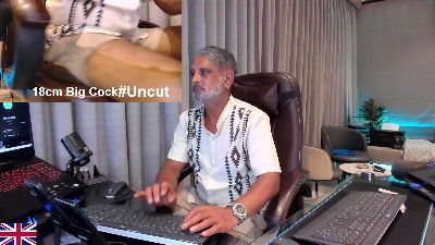 OnlineBossUK live cam on Cam4