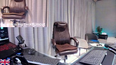 OnlineBossUK live cam on Cam4