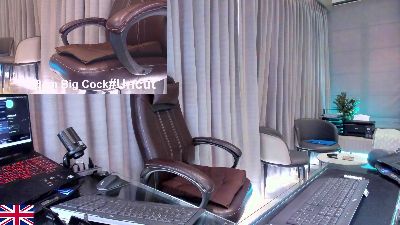 OnlineBossUK live cam on Cam4