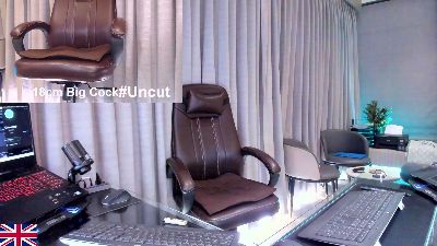 OnlineBossUK live cam on Cam4