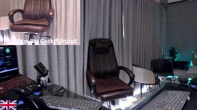 OnlineBossUK live cam on Cam4