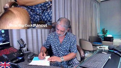 OnlineBossUK live cam on Cam4